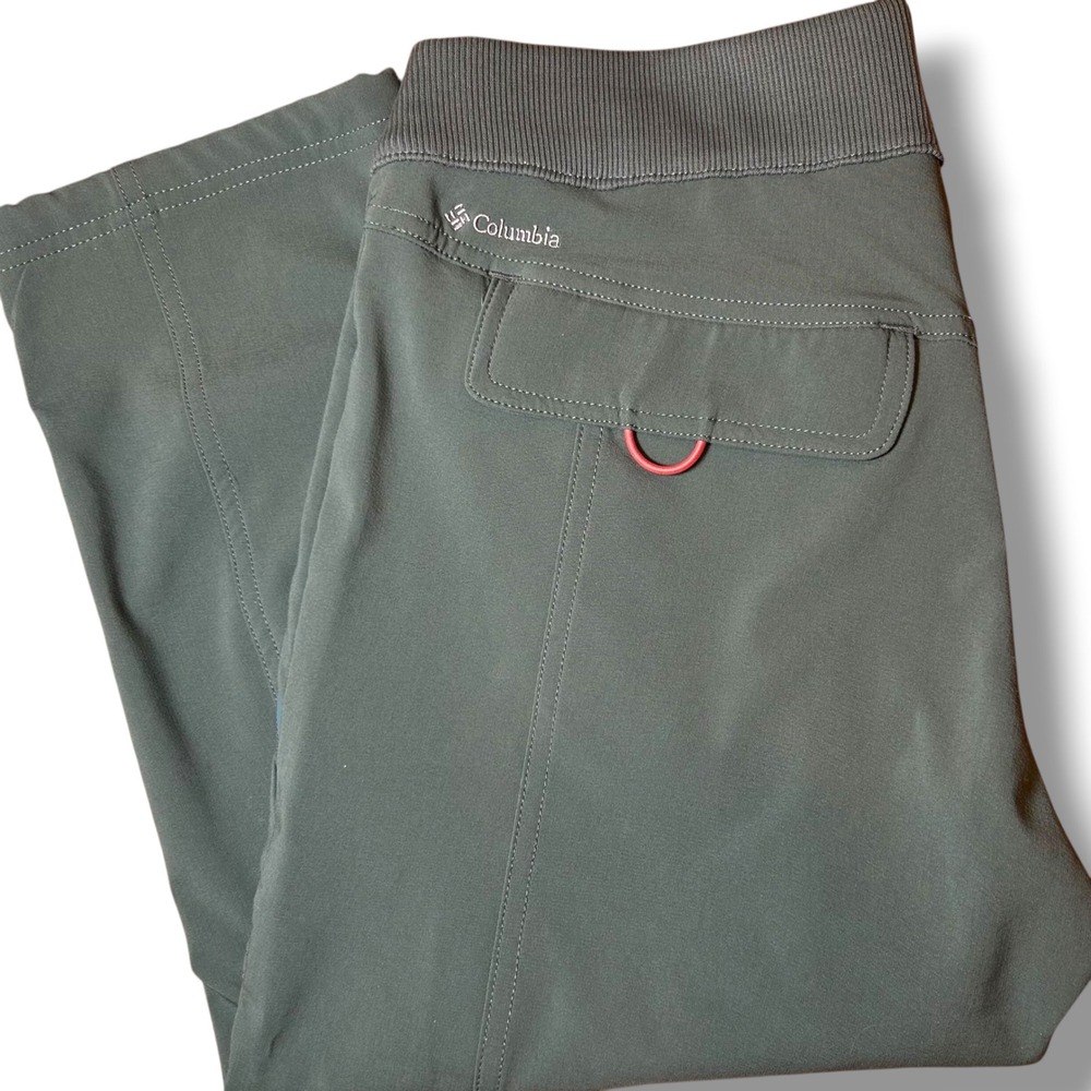 Columbia Anytime Casual Capri Pants Omni-Shield Women's Size S Green Hiking Crop